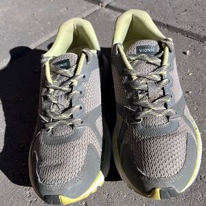 Vionic Tokyo Fitness Sneakers Lightwt Walking Shoes Athletic Women’s size 7.5